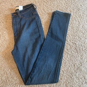 High waisted women’s skinny jeans